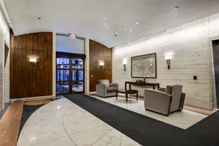 180 E Pearson St, Chicago, IL 60611 - Photo 33