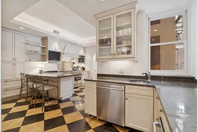 232 E Walton Place #4E, Chicago, IL 60611 - Photo 13