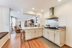 4553 S Ellis Ave, Chicago, IL 60653 - Photo 13