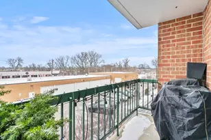 545 S River Rd, Des Plaines, IL 60016 - Photo 15