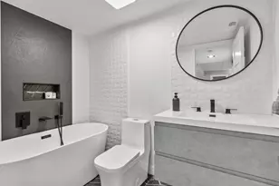 545 S River Rd, Des Plaines, IL 60016 - Photo 13