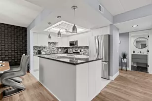 545 S River Rd, Des Plaines, IL 60016 - Photo 5