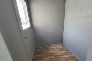 802 Deleon St, Ottawa, IL 61350 - Photo 9