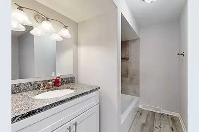 [Address not provided], Oak Lawn, IL 60453 - Photo 13