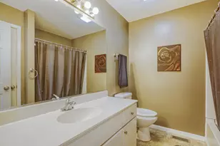 2714 Lake Side Cir, Joliet, IL 60431 - Photo 9