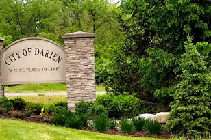 2221 Donegal Dr, Darien, IL 60561 - Photo 5