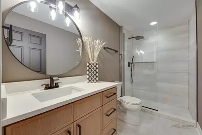 2221 Donegal Drive, Darien, IL 60561 - Photo 23