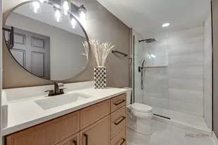 2221 Donegal Dr, Darien, IL 60561 - Photo 23