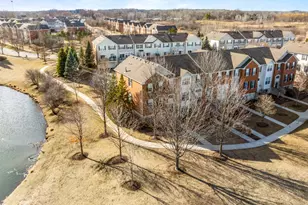 102 Town Center Blvd, Gilberts, IL 60136 - Photo 21