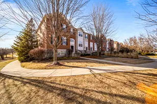 102 Town Center Blvd, Gilberts, IL 60136 - Photo 19