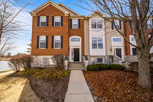 102 Town Center Blvd, Gilberts, IL 60136 - Photo 1