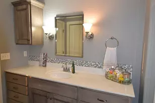 1915 Dunraven Rd, Bloomington, IL 61704 - Photo 15