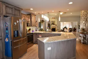 1915 Dunraven Rd, Bloomington, IL 61704 - Photo 7