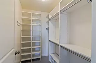 1915 Dunraven Rd, Bloomington, IL 61704 - Photo 13