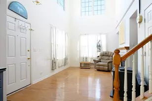 2233 Hillsboro Ct, Aurora, IL 60503 - Photo 3