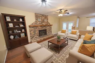 1611 W Glenwood Ave, Joliet, IL 60435 - Photo 11