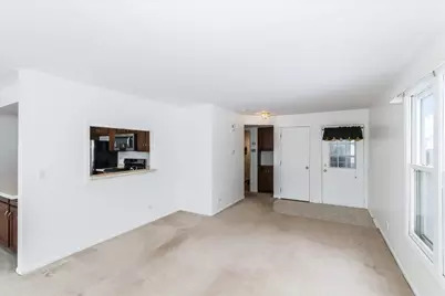 1890 Pebble Beach Circle, Elk Grove Village, IL 60007 - Photo 7