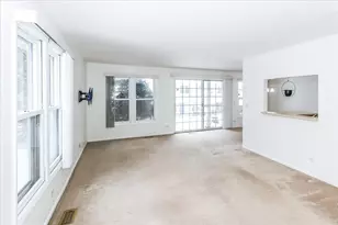 1890 Pebble Beach Cir, Elk Grove Village, IL 60007 - Photo 5