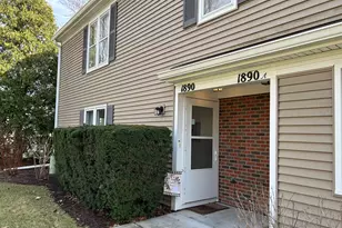 1890 Pebble Beach Cir, Elk Grove Village, IL 60007 - Photo 25