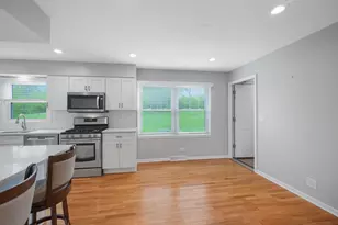 26W421 Wiesbrook Rd, Wheaton, IL 60189 - Photo 9