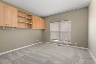 597 Treetop Ln, Gurnee, IL 60031 - Photo 11