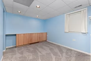 597 Treetop Ln, Gurnee, IL 60031 - Photo 29