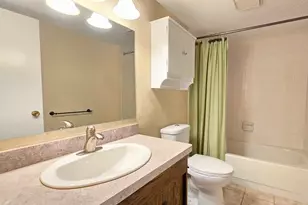 690 Chandler Rd, Gurnee, IL 60031 - Photo 9