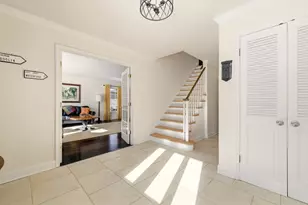 17 Camberley Ct, Hinsdale, IL 60521 - Photo 3