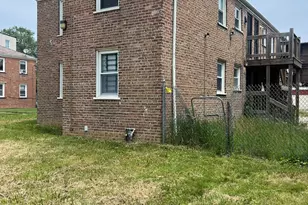 8143 S Colfax Ave, Chicago, IL 60617 - Photo 3