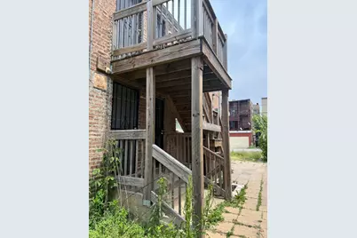 8143 S Colfax Avenue, Chicago, IL 60617 - Photo 7