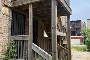 8143 S Colfax Ave, Chicago, IL 60617 - Photo 7