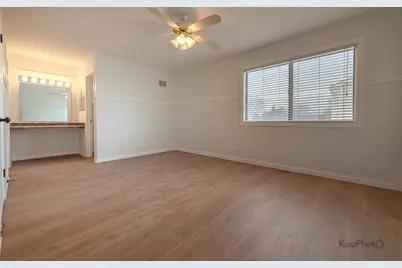 102 N Waterford Drive, Schaumburg, IL 60194 - Photo 9