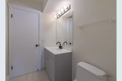 102 N Waterford Drive, Schaumburg, IL 60194 - Photo 25