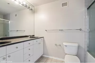 330 N Jefferson Street #1408, Chicago, IL 60661 - Photo 9