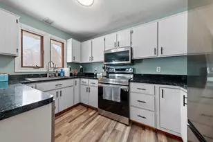 414 Betty St, Verona, IL 60479 - Photo 7