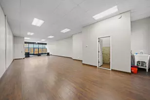 2140 W Cermak Rd, Chicago, IL 60608 - Photo 23