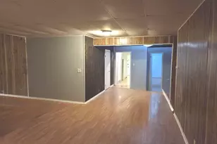 8256 S South Shore Dr, Chicago, IL 60617 - Photo 3