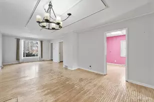 331 Orange St, Elgin, IL 60123 - Photo 5