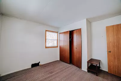 702 E Oak Street, Watseka, IL 60970 - Photo 11