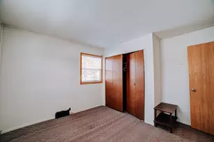 702 E Oak St, Watseka, IL 60970 - Photo 11