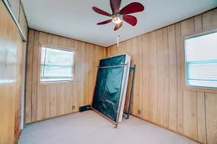 702 E Oak St, Watseka, IL 60970 - Photo 13