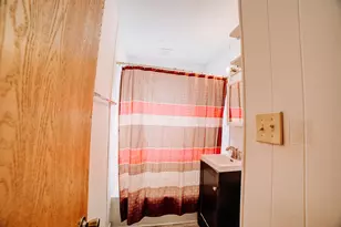 702 E Oak St, Watseka, IL 60970 - Photo 9