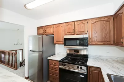 100 Barberry Drive, Crystal Lake, IL 60014 - Photo 9