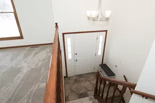 100 Barberry Dr, Crystal Lake, IL 60014 - Photo 3