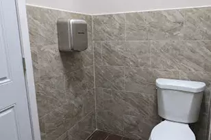 2140 W Cermak Rd, Chicago, IL 60608 - Photo 7