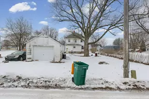 209 N Green St, Melvin, IL 60952 - Photo 23