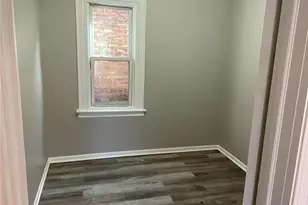 8400 S Burley Ave, Chicago, IL 60617 - Photo 11