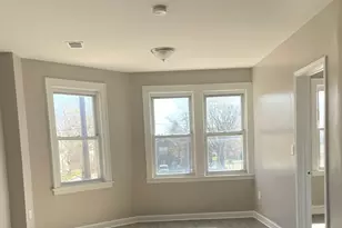 8400 S Burley Ave, Chicago, IL 60617 - Photo 3