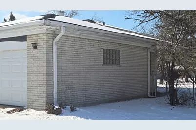 326 S Minerva Avenue, Glenwood, IL 60425 - Photo 3