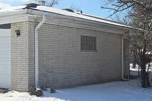 326 S Minerva Ave, Glenwood, IL 60425 - Photo 3